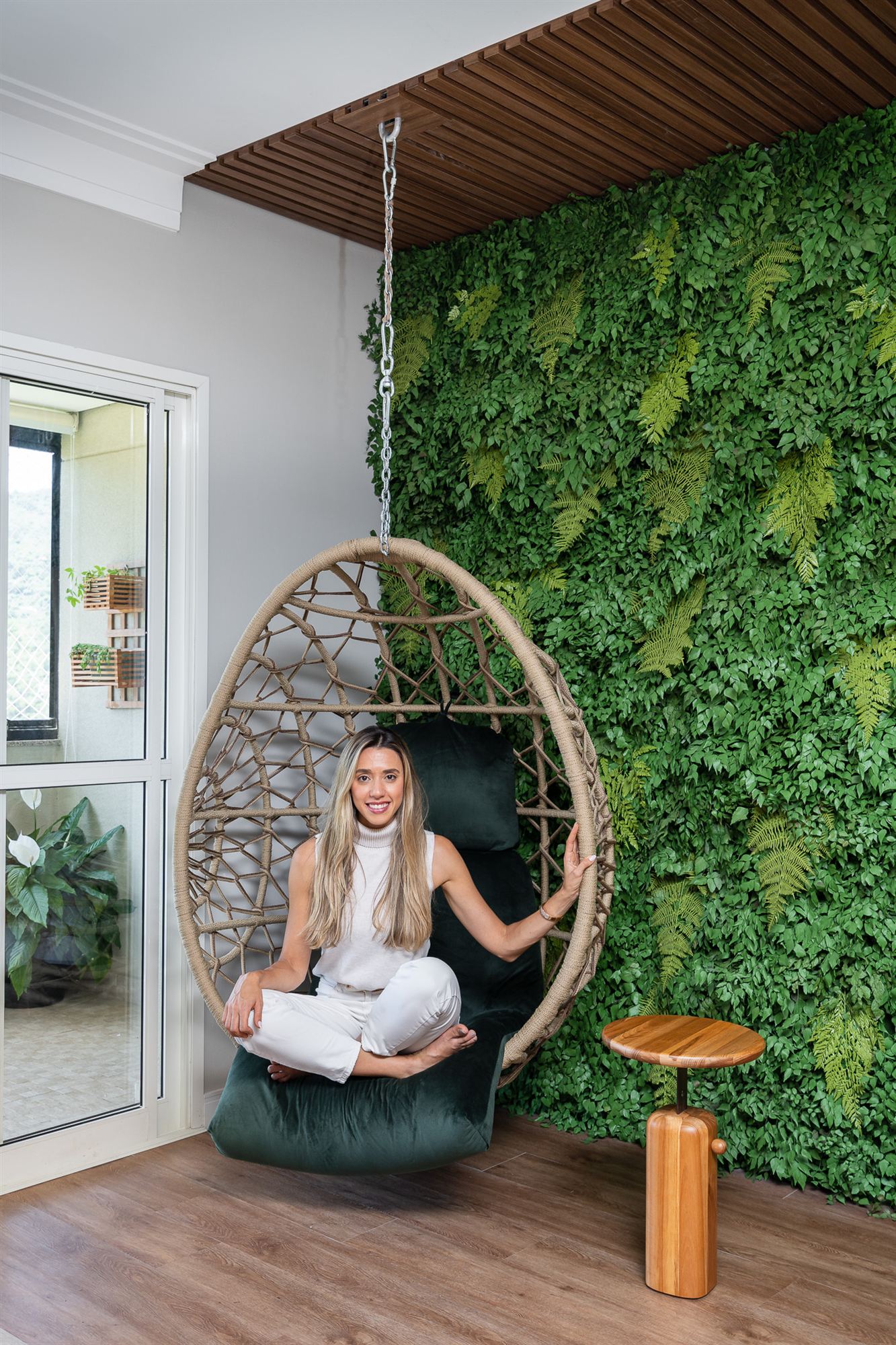 Marina Schaffman em um de seus ambientes projetados